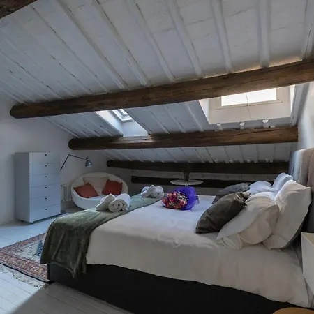 Pantheon White Penthouse Vakantiehuis